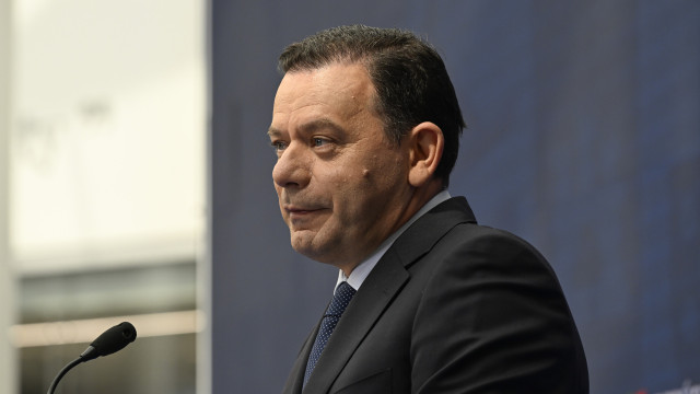 Eleven ministers to head PSD lists. Montenegro in Aveiro