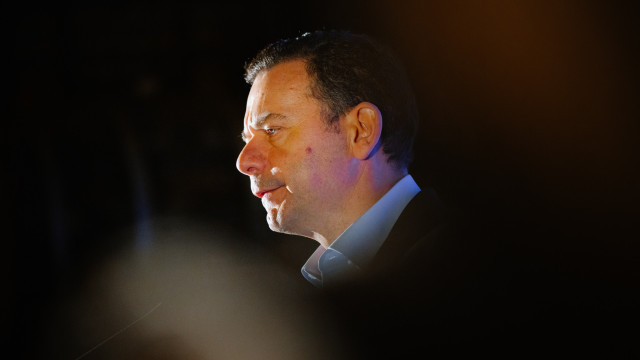 Espinho? Montenegro denuncia