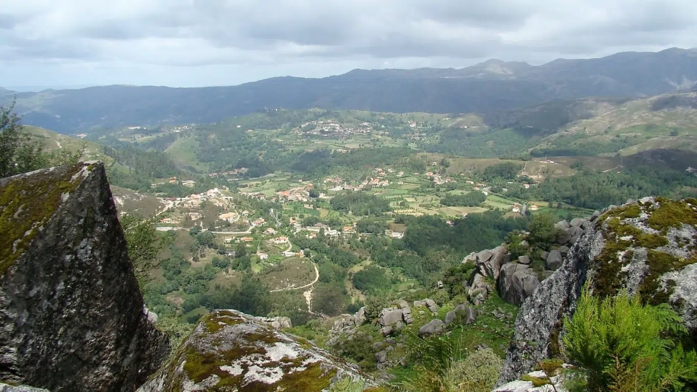pr1-trilho-da-calcedonia-vista-calcedonia