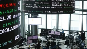 Rates. European stocks in the 'red' after Beijing announces new rise