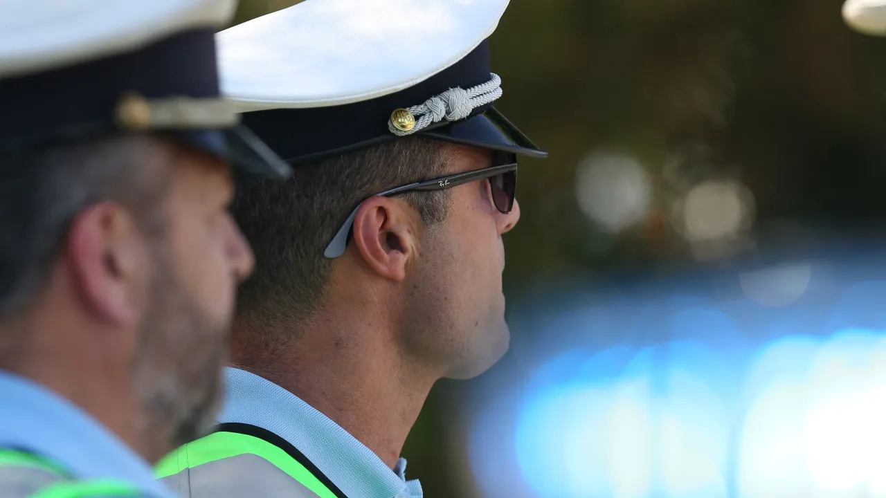 Four young people die in an accident in Tavira. Car fell into the river.