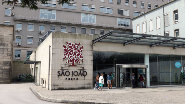 Minor in serious condition after being pushed against glass by ex-boyfriend