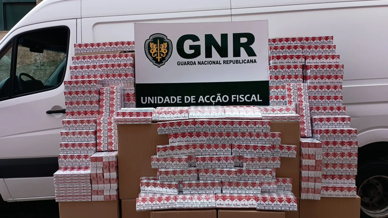 Arrested after transporting 20 thousand packs and almost defrauding the state of 60 thousand euros