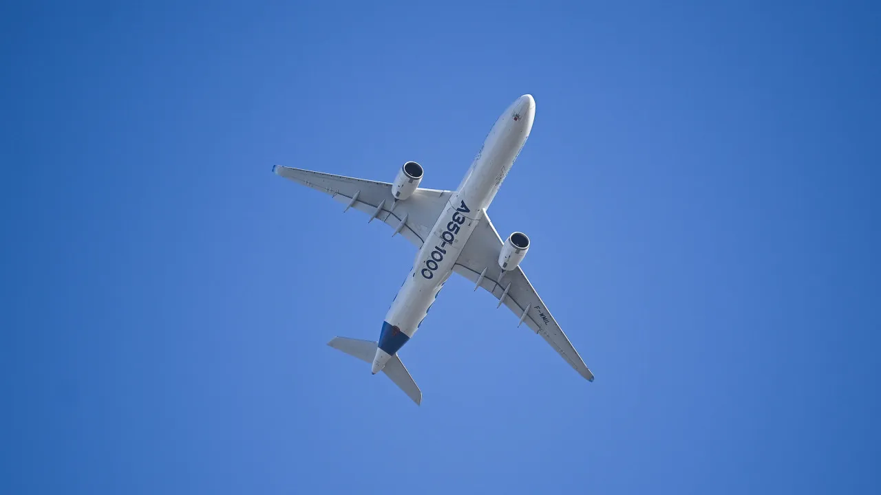 Boeing and Airbus foresee the need for more than 43,000 airplanes by 2044.
