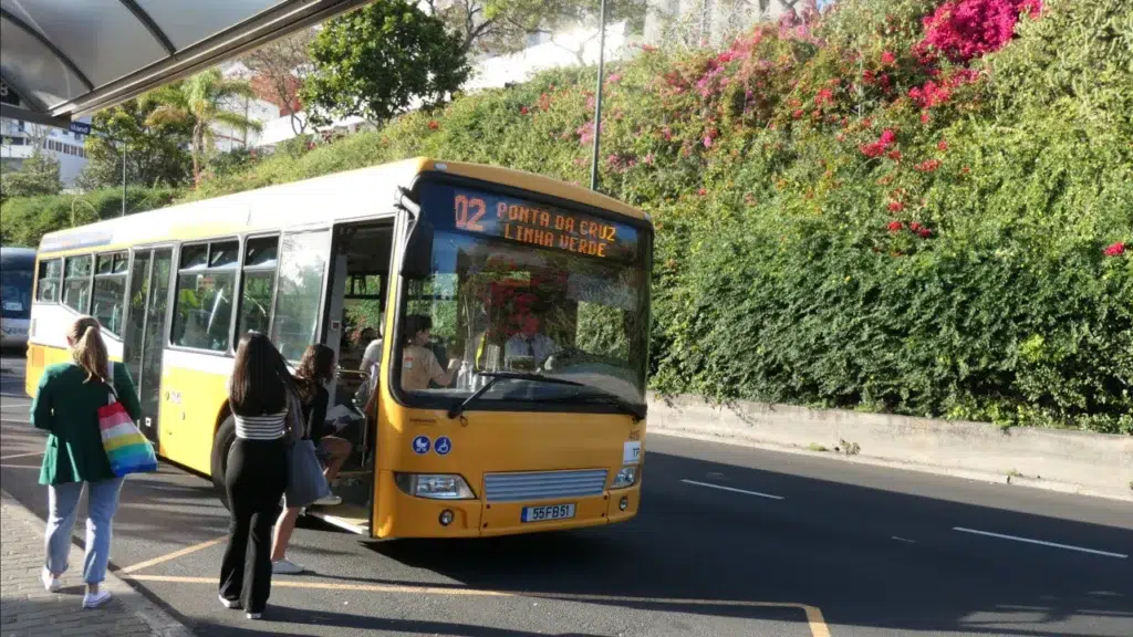 Bus drivers' strike with "very good adherence" in Madeira