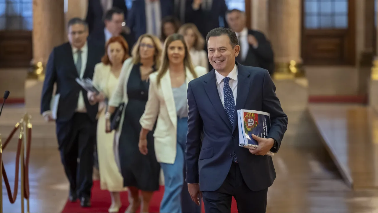 BY THE MINUTE: 4-year Government? Chega leaves a warning; PS accuses PM of "plagiarism"