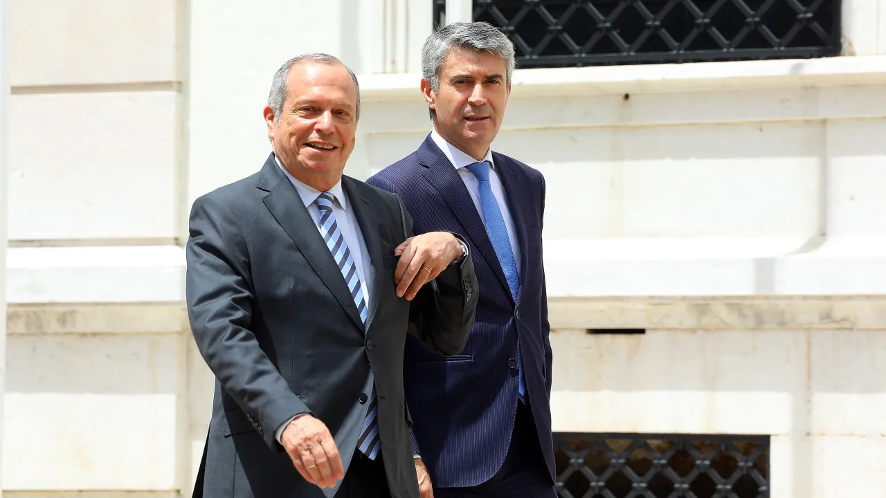 Carlos César declares support for José Luís Carneiro to lead the PS