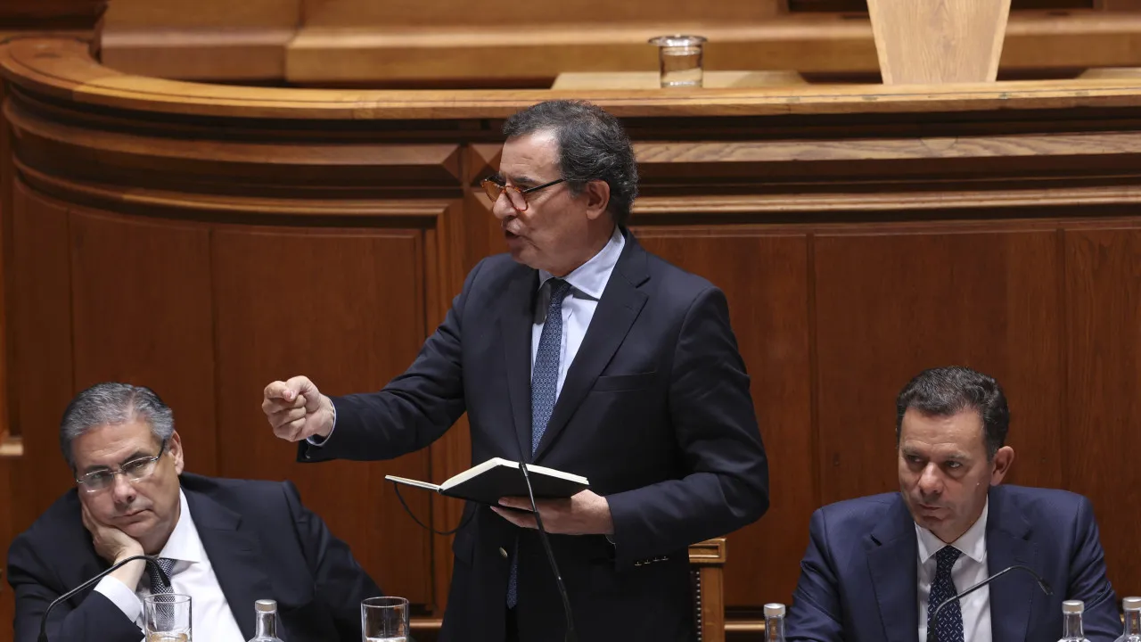 Castro Almeida announces export credit for 37 thousand companies