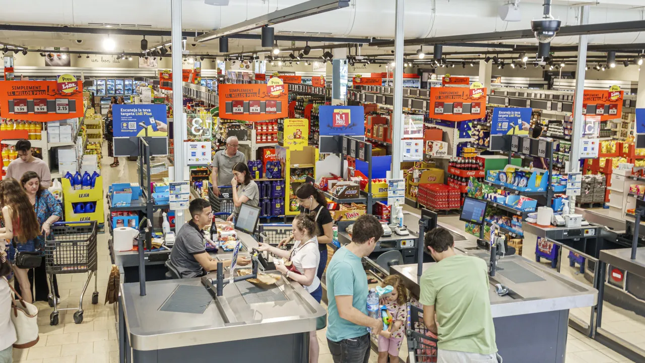 Couple removes tags from various items and tries to leave store without paying