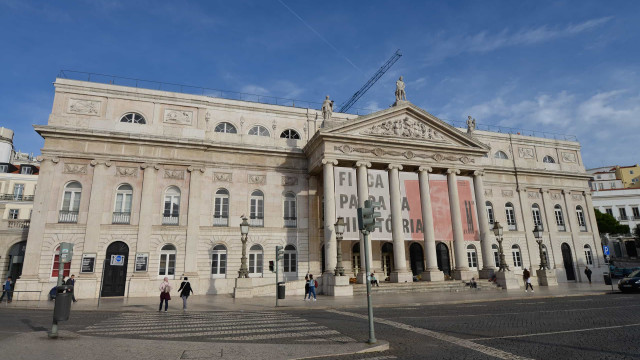 Teatro Nacional D. Maria repudia ataque à companhia A Barraca