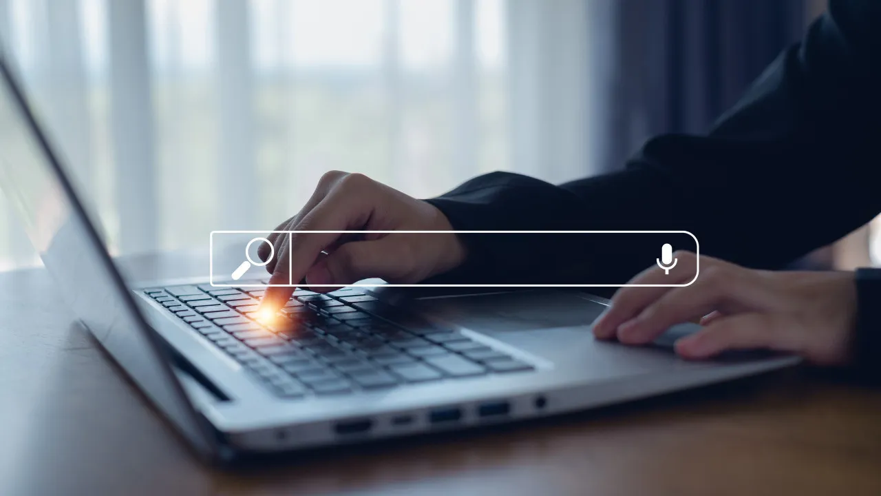 Eight precautions to take if you're job hunting (to avoid scams)