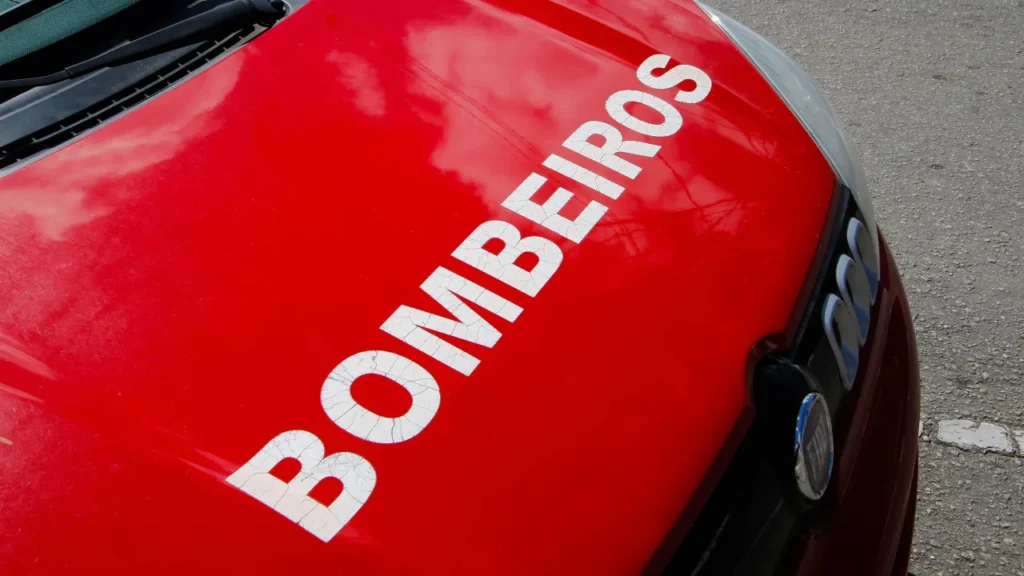 Fire in residence in Mora leaves two injured