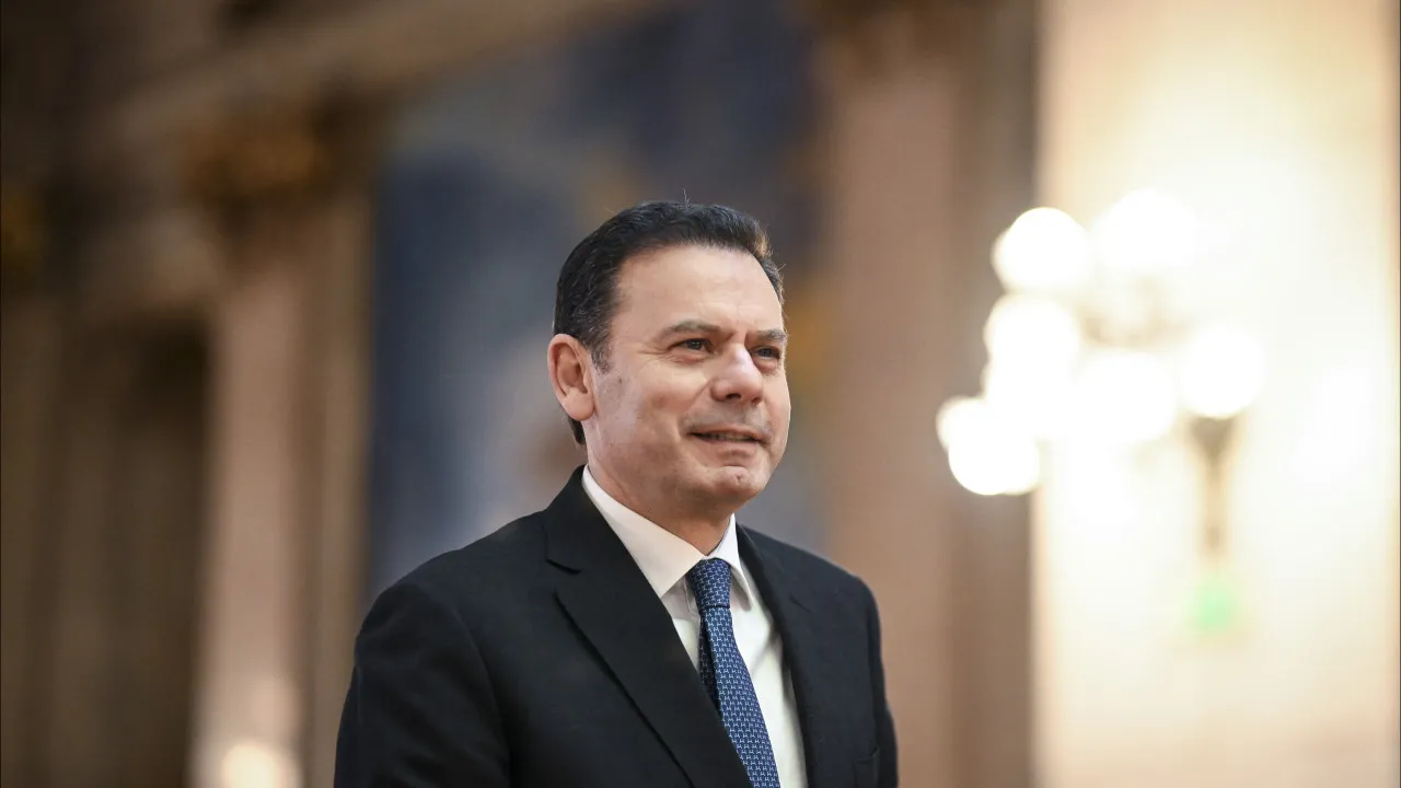 Government wants to change the nationality law and condition family reunification.