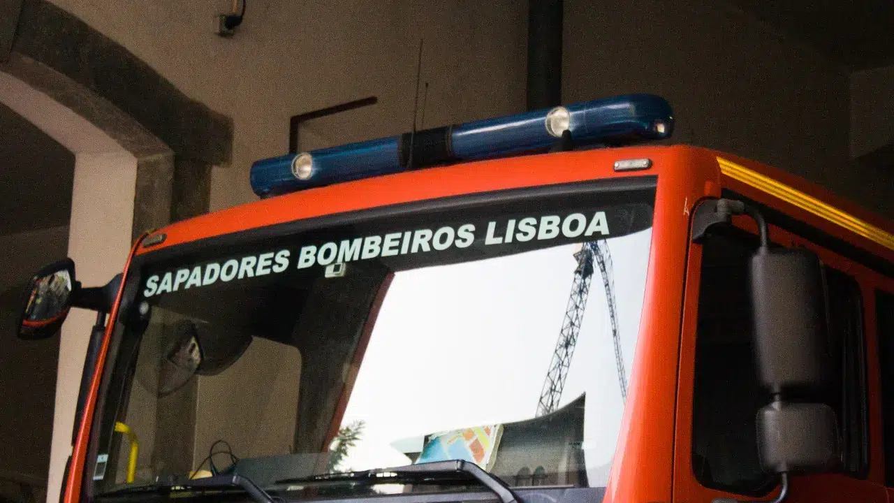 Man dies in fire on 5 de Outubro Avenue in Lisbon