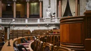 MINUTE BY MINUTE: Parliament closes debate on Government Program