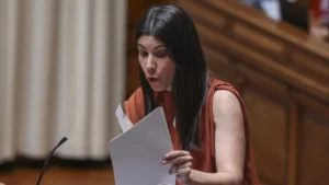 Mortágua accuses the Government of confusing "reforming the State and weakening it"