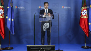 Nationality? Hugo Soares says that the Government wants to correct "PS's mistakes."