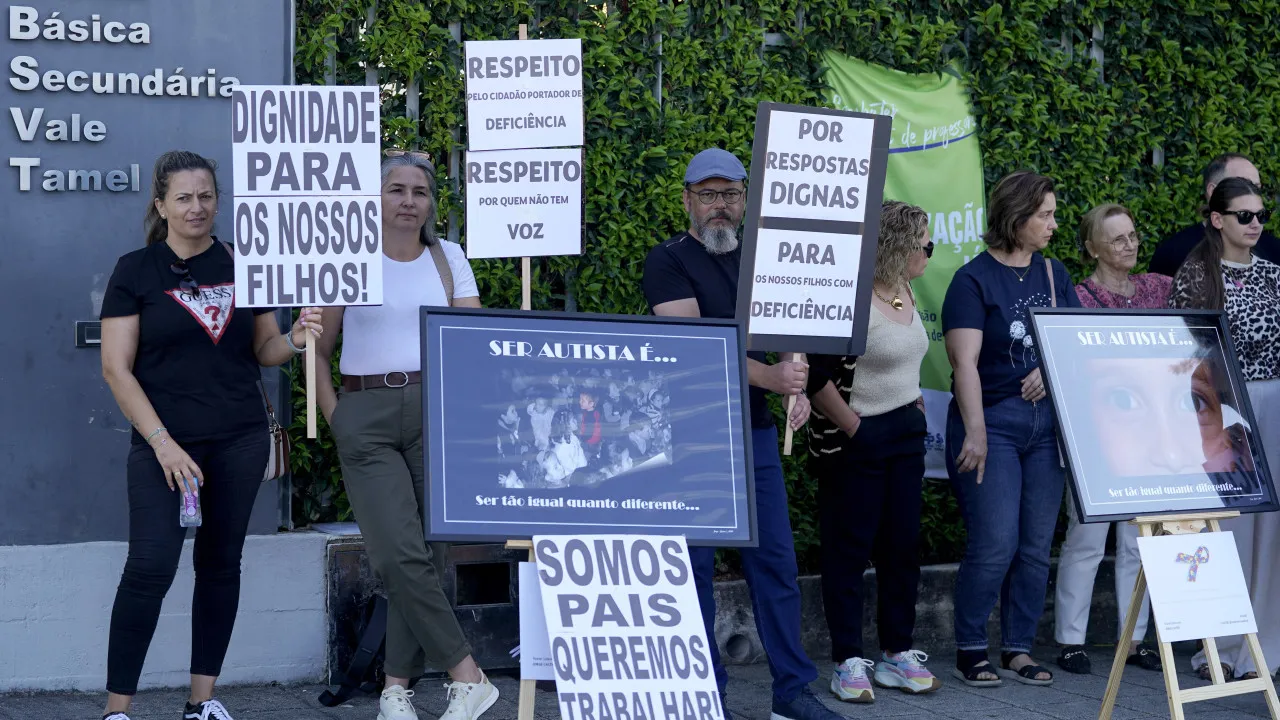 Parents protest against school not renewing enrollment of autistic students