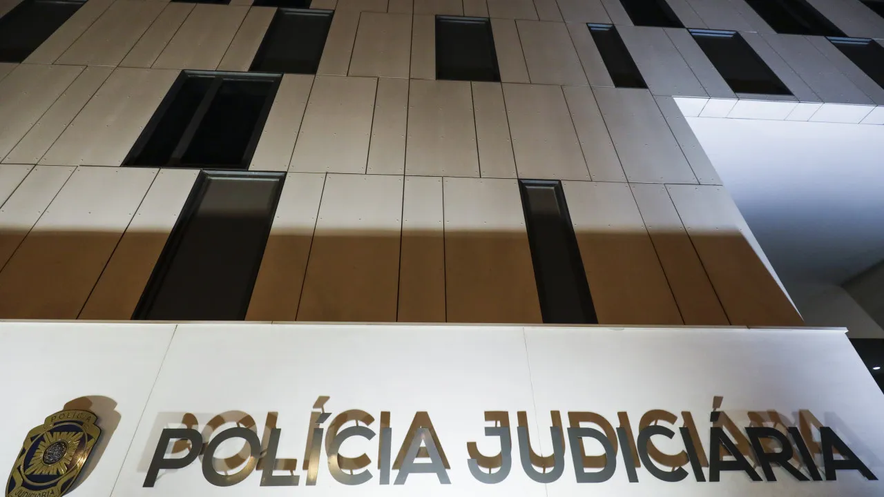 PJ arrests foreigner for setting fire in Serra da Amoreira in Odivelas