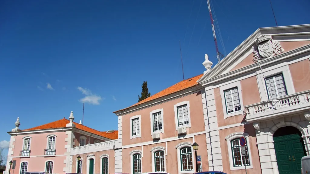 PJ conducts new searches in the Oeiras Chamber on suspicion of corruption