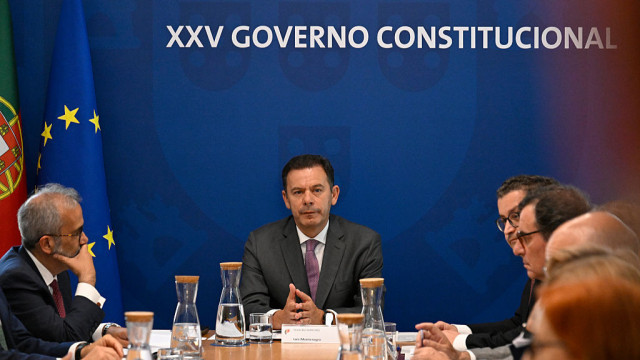 Dos subsídios aos 2% na Defesa. Eis os destaques do Programa do Governo