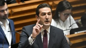 PSD confronts Chega's discourse against "bins" with external positions