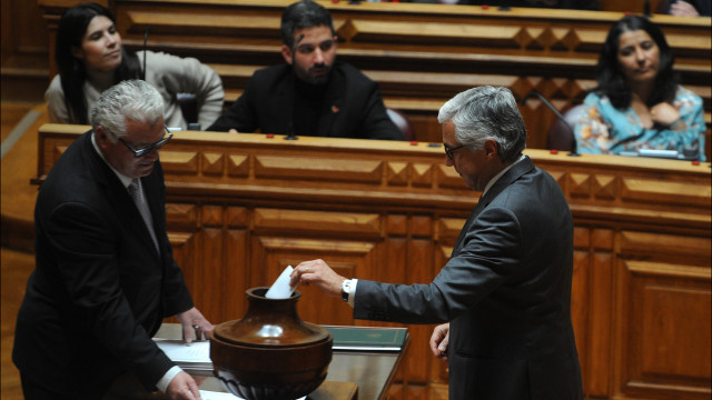 "Reservations" and appeal to Chega. AR discussed "serious immigration regulation"