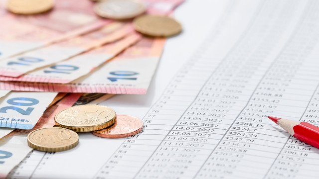 Salaries, security, health. What are the main commitments of the Government?