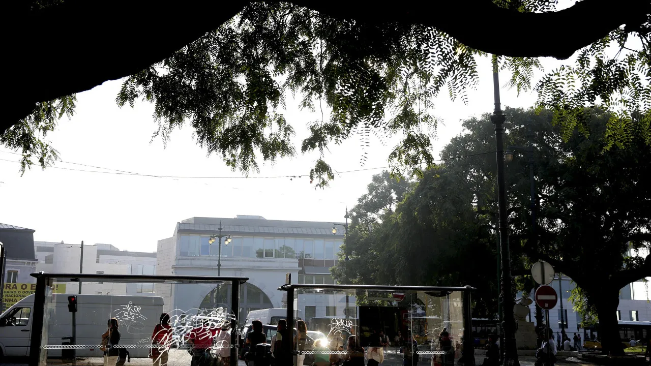 Strike at Carris, assembly at Metro. Disruptions on the biggest day of the Festivities.