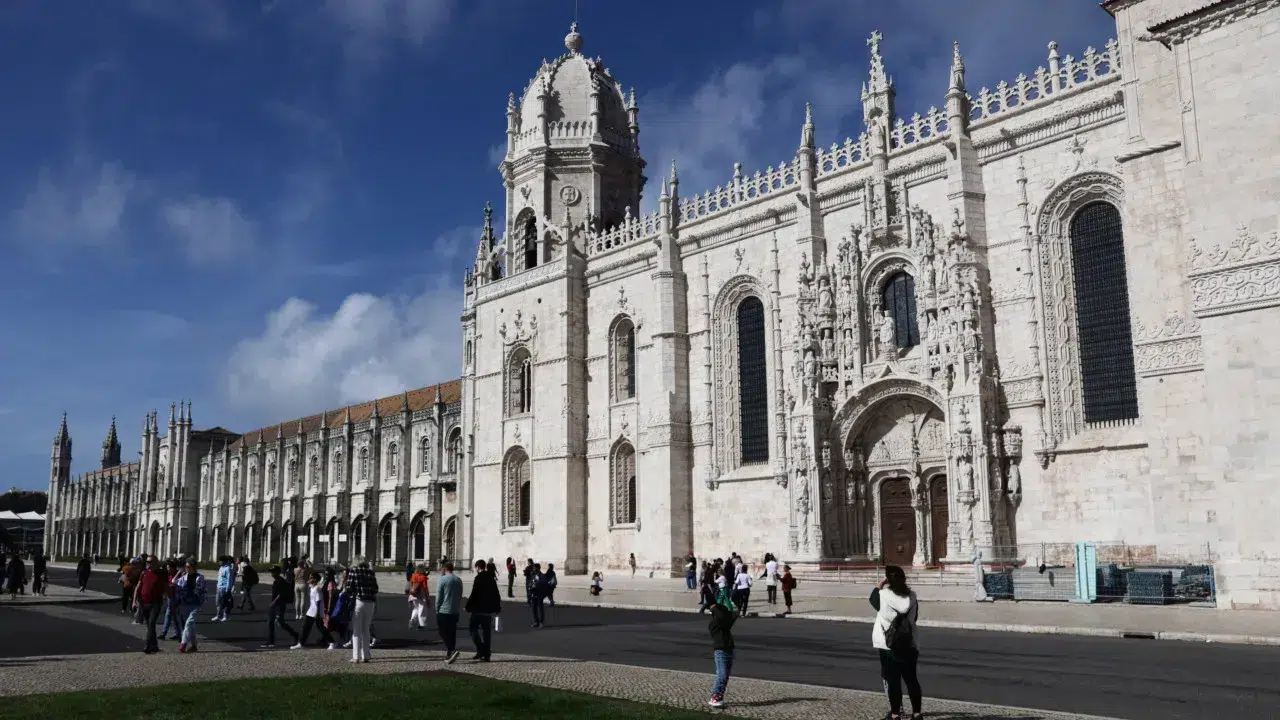 Strike closes monuments such as the Tower of Belém and Jerónimos Monastery