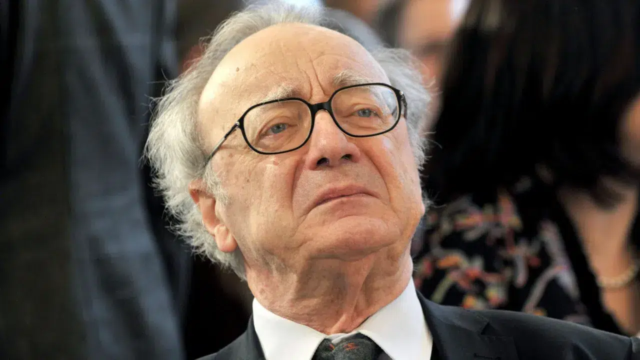 The pianist Alfred Brendel has died.