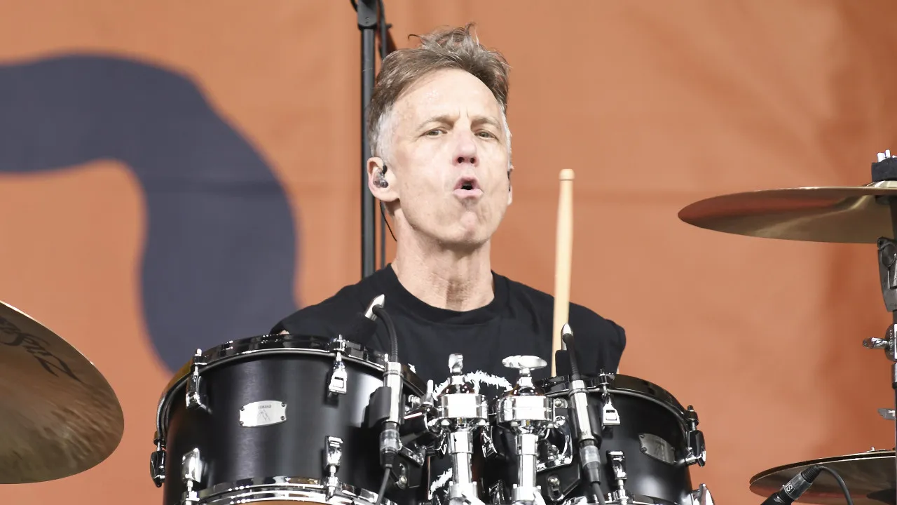 "After 27 fantastic years," Matt Cameron announces departure from Pearl Jam.