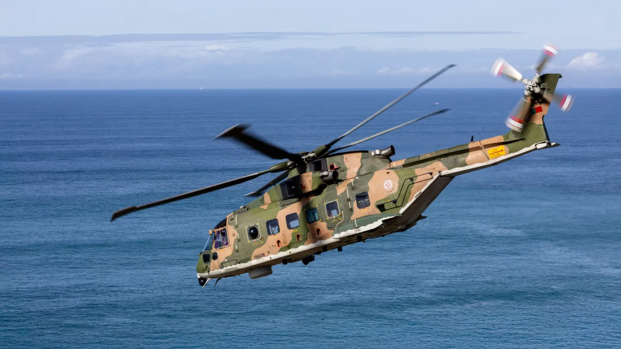 Air Force rescues shipwrecked sailor from sinking sailboat