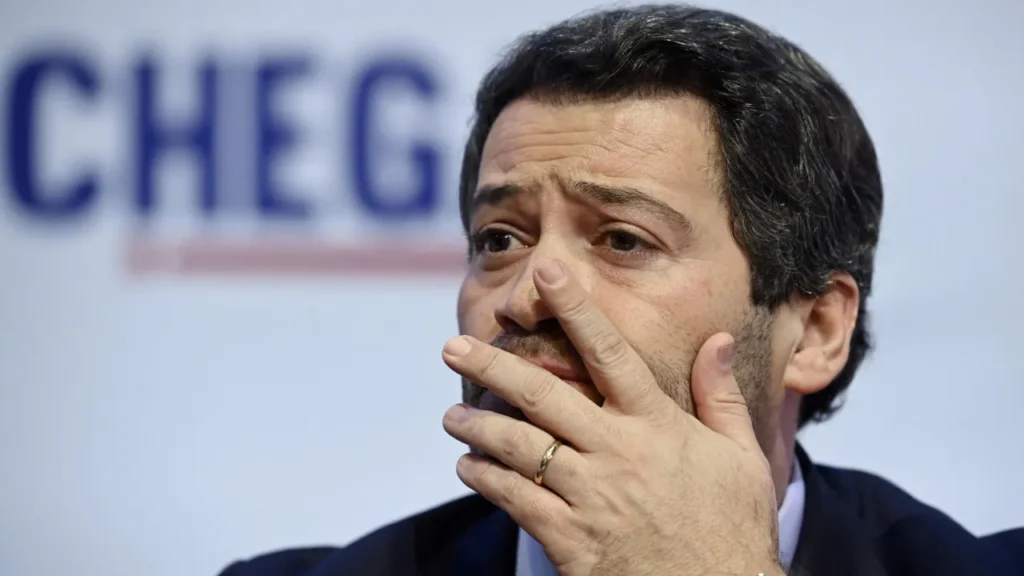 Diogo Jota. Arrives mourning the death of someone who "gave so much" to the country