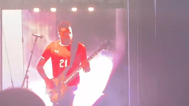 Muse homenageiam Diogo Jota durante concerto no NOS Alive. Veja