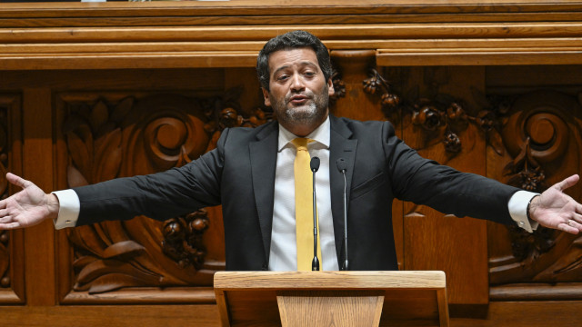 Nomes de crianças lidos na AR. Chega reforça, partidos falam em