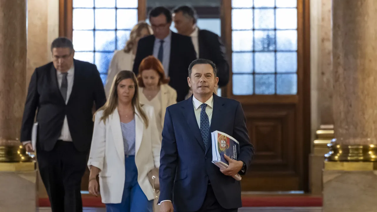 Government meets with social partners in a meeting led by Montenegro