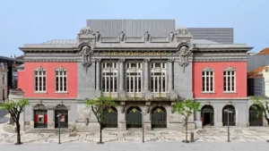 Opera by Dino D'Santiago and new play by Marco Martins at Theatro Circo