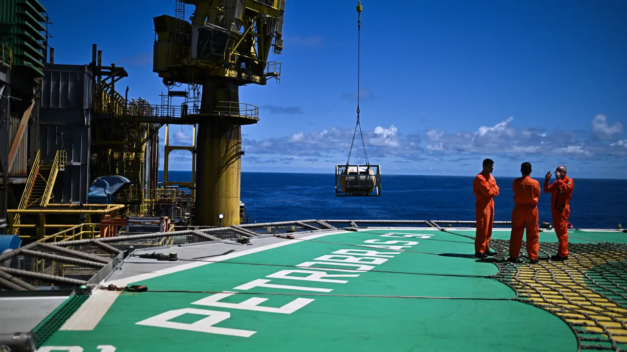 Petrobras seeks Chinese investment to improve maritime transport