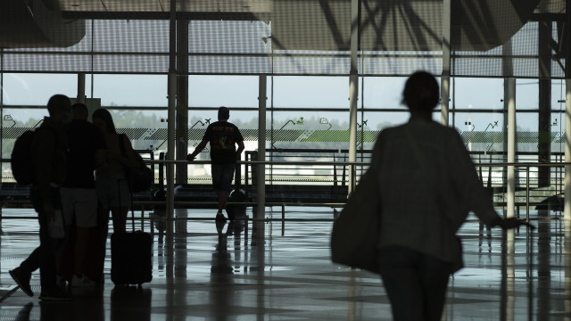 PJ makes 4 arrests and seizes 100 kilograms of cocaine at Porto airport