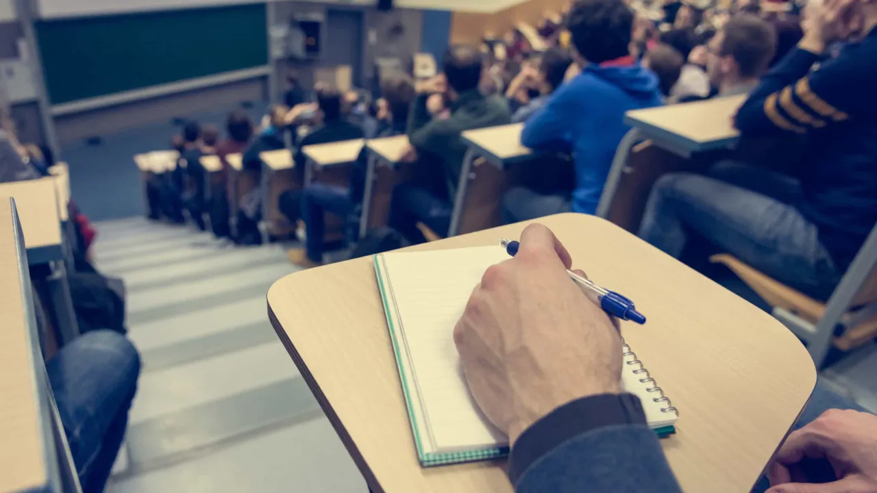 Proposal provides for the coexistence of universities and polytechnic universities