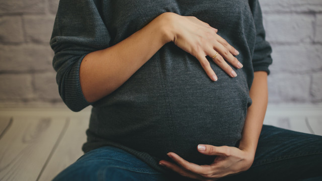 SNS24. Pregnant woman did not follow instruction because she had no money for the trip.