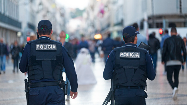They robbed houses, tried to flee the country, and were detained by the PSP in Nazaré.
