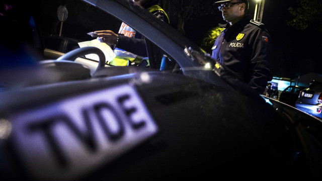 Mulher norte-americana acusa motorista de TVDE de sequestro em Lisboa