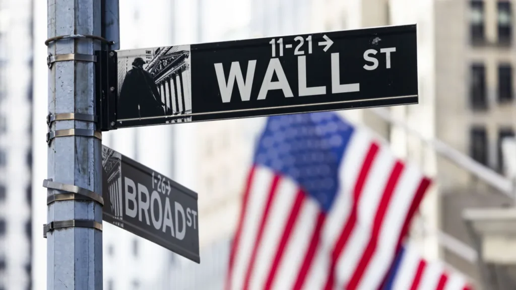 Wall Street closes higher. New records for Nasdaq and S&P500