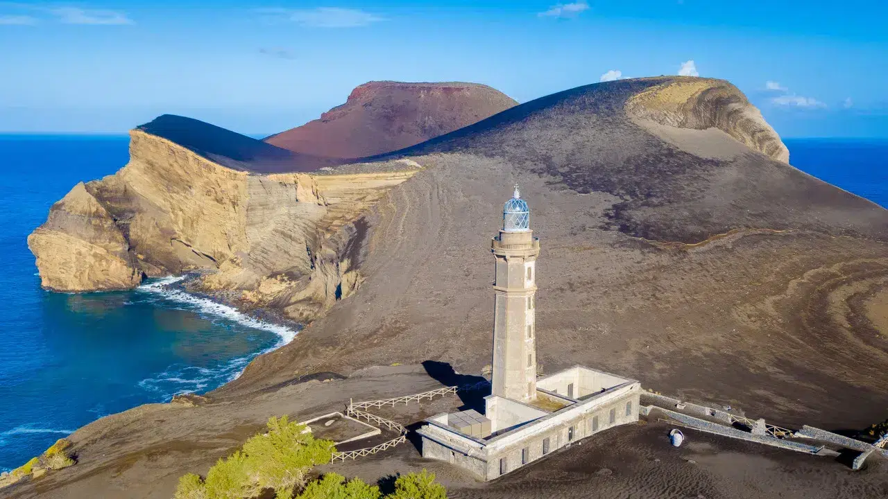3.0 magnitude earthquake on the Richter scale felt on the island of Faial