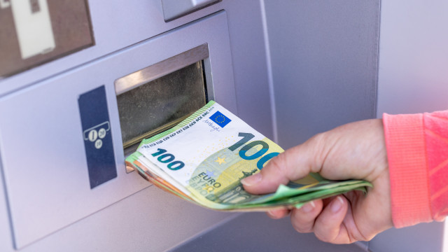 Quanto paga de comissões ao banco? Nesta conta só lhe podem cobrar 5,22€