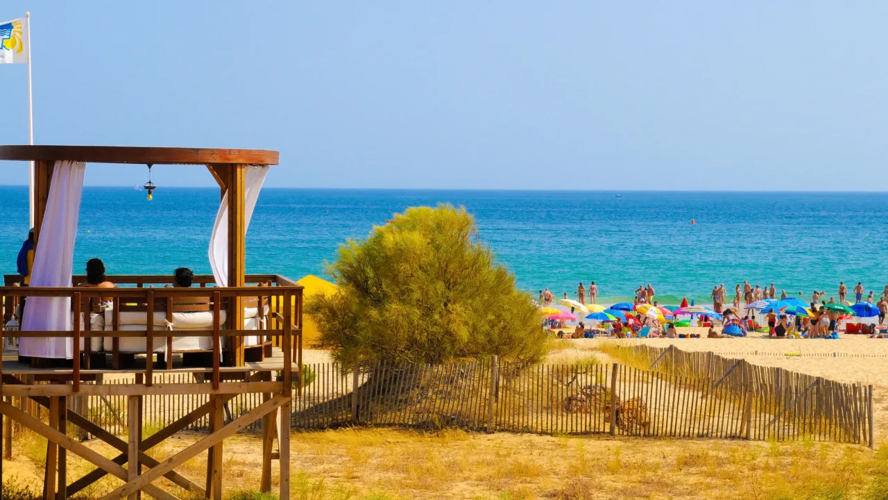 Bathing ban lifted on three Algarve beaches