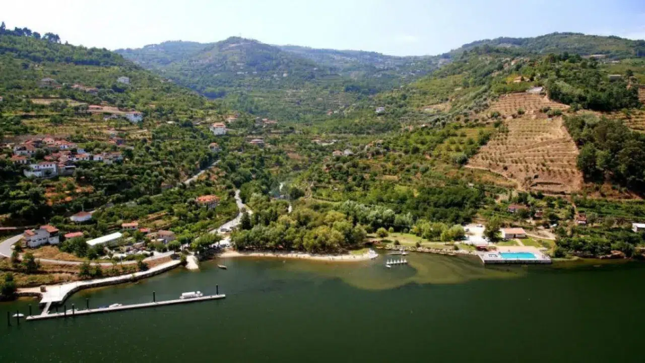 Brazilian dies after jumping into the river in Resende. Got trapped in algae