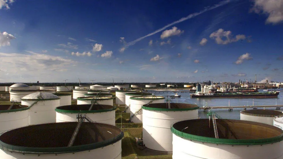 Brent crude for October delivery falls 2.23% to $67.22.